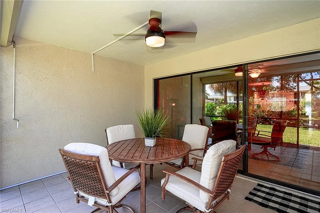 2 bed, 2.0 bath, 1377 sqft, $2,350 — Photo 2