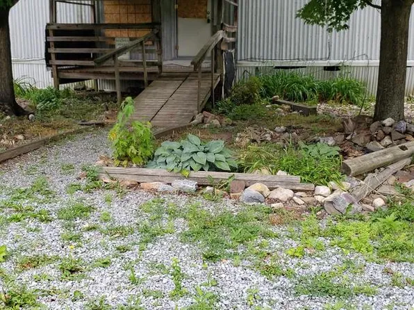 31 Old Mountain Rd, Bethel, PA 19507