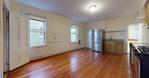 192 Hillside St #1 Photo 1