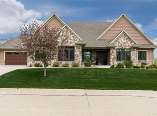 2012 Aspen Rdg SE, Cedar Rapids, IA 52403