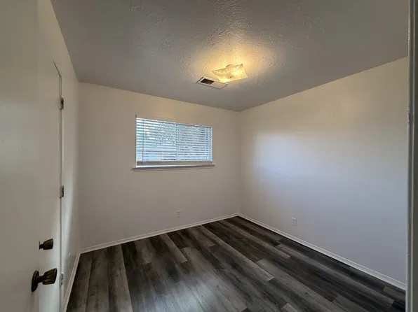 1717 Paisano St. NE - Quiet NE Heights 2 Bedroom End Unit, 1717 Paisano St NE #A, Albuquerque, NM 87112