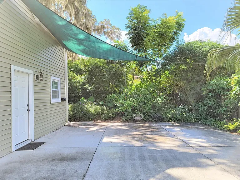5 Barton Ave — Photo 11