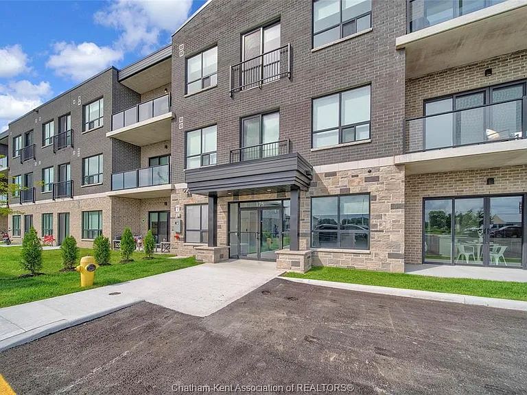 175 Churchill Park Rd #216 — Photo 39