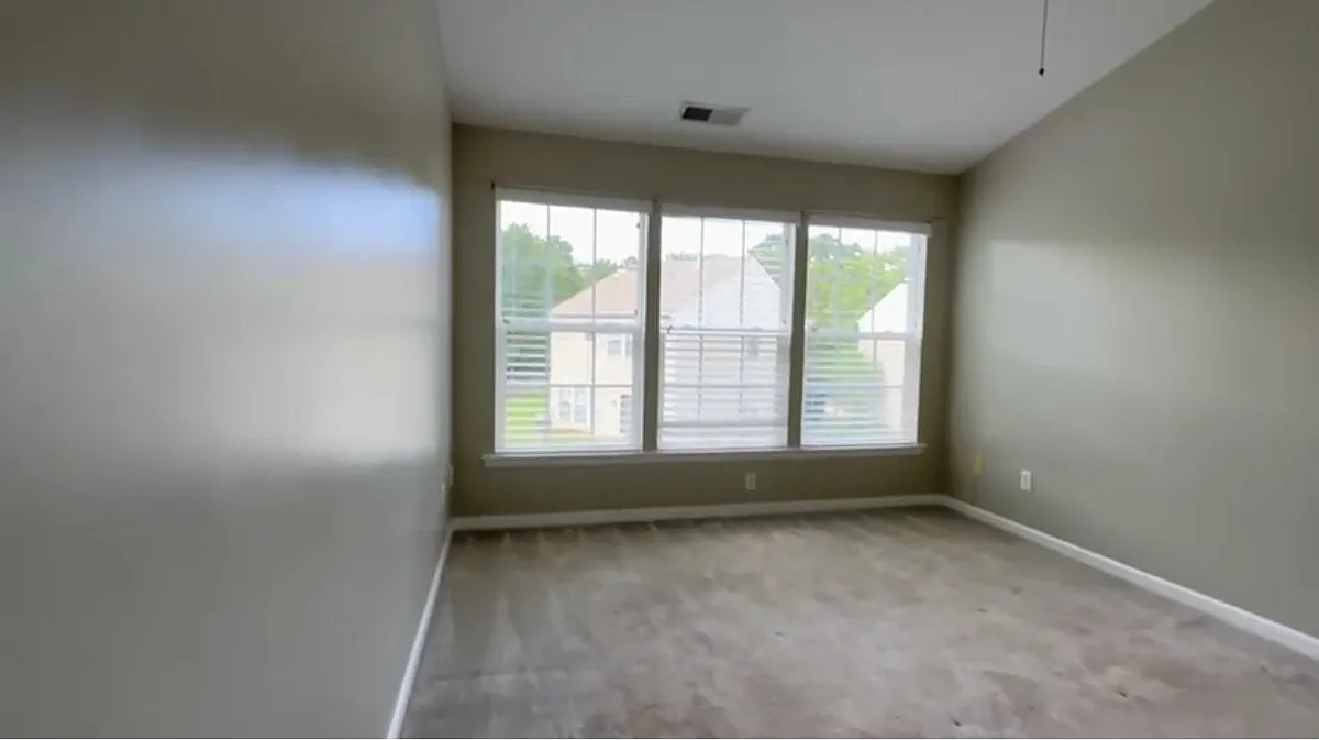 Building Photo - 3307 Mannington Dr