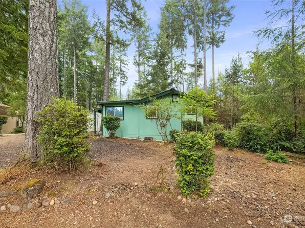 541 E Emerald Lake Drive E, Grapeview, WA 98546