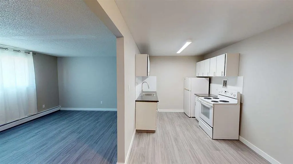 2 bed, 1.0 bath, 838 sqft, $1,359 — Photo 3