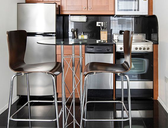 5th image of 150 W 51st St APT 1403