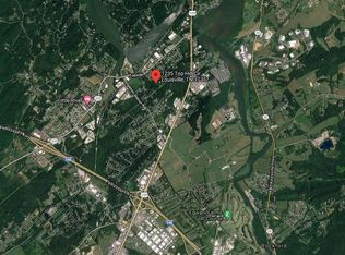 1235 Top Hill Cir, Louisville, TN 37777