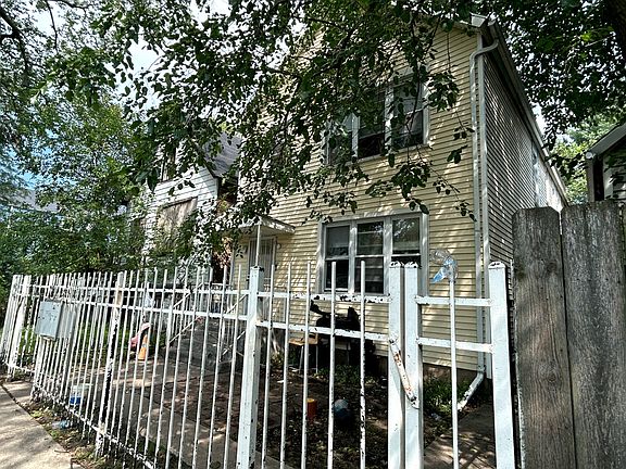 3rd image of 8329 S Buffalo Ave