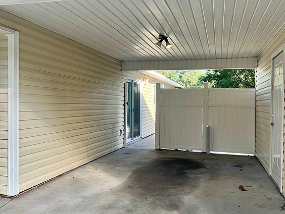 3rd image of 703 Amber Dr