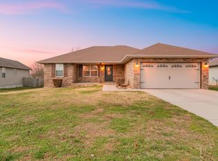 111 Ashton Avenue, Clever, MO 65631