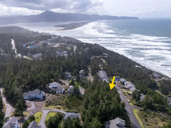 301 Ridgewood Rd W, Tillamook, OR 97141