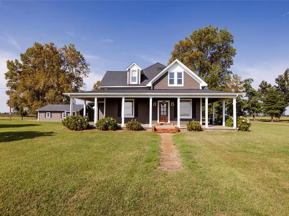 2466 W Highway C, Charleston, MO 63834