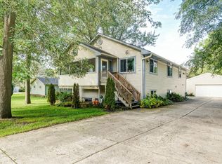 8734 Morel Dr, Burlington, WI 53105