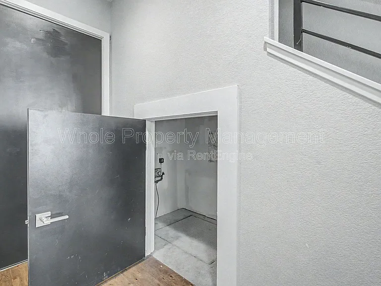 5737 W 17th Ave — Photo 10
