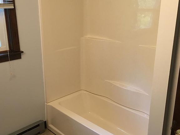 Full bath, new tub/shower