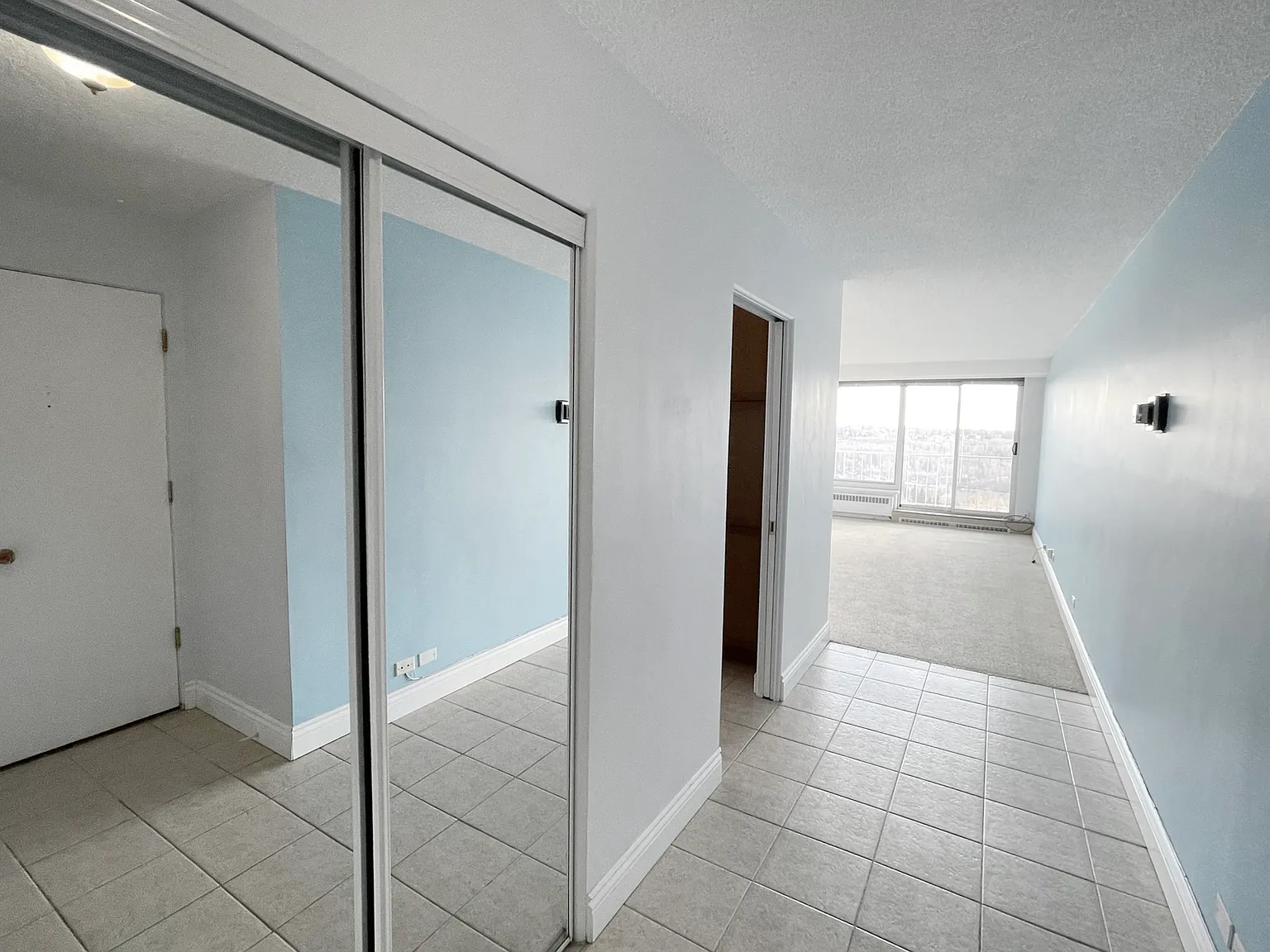 Valleyview Manor — Photo 4