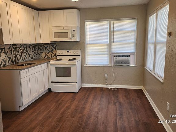 4th image of 400 S Peninsula Dr #1