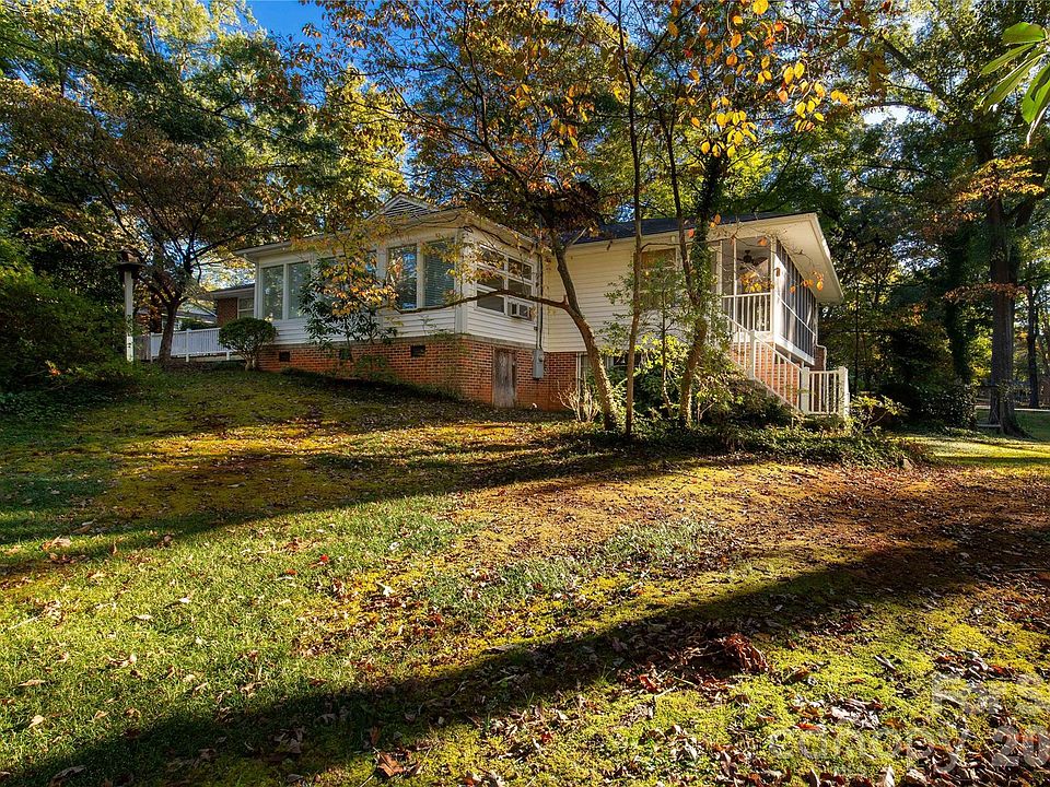 1st image of 406 N Pine St