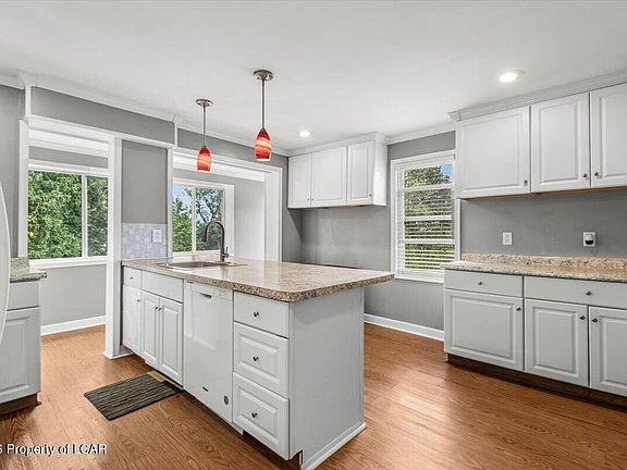 4th image of 27 Pulaski St