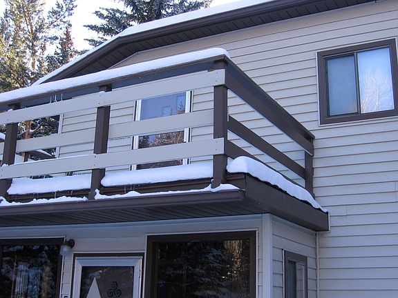 Sun porch next to main bdrm