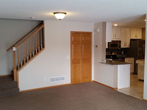 4th image of 11549 Elmwood Ave N