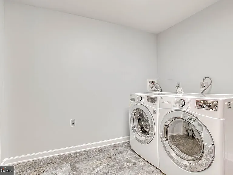 594 Pinedale Dr — Photo 26