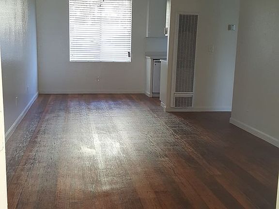 3rd image of 340 W University Ave APT 001