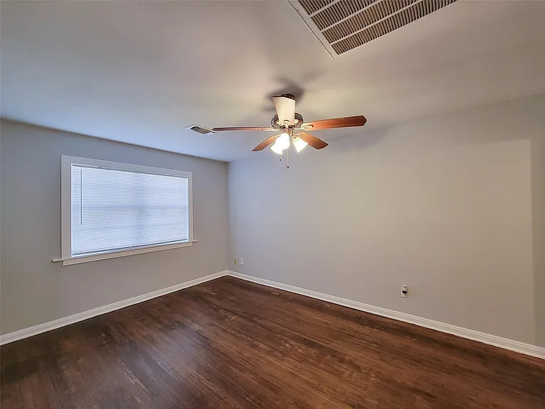 12422 Mylla St — Photo 5