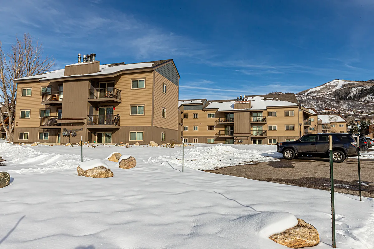 Building Photo - 1555 Shadow Run Ct #D106