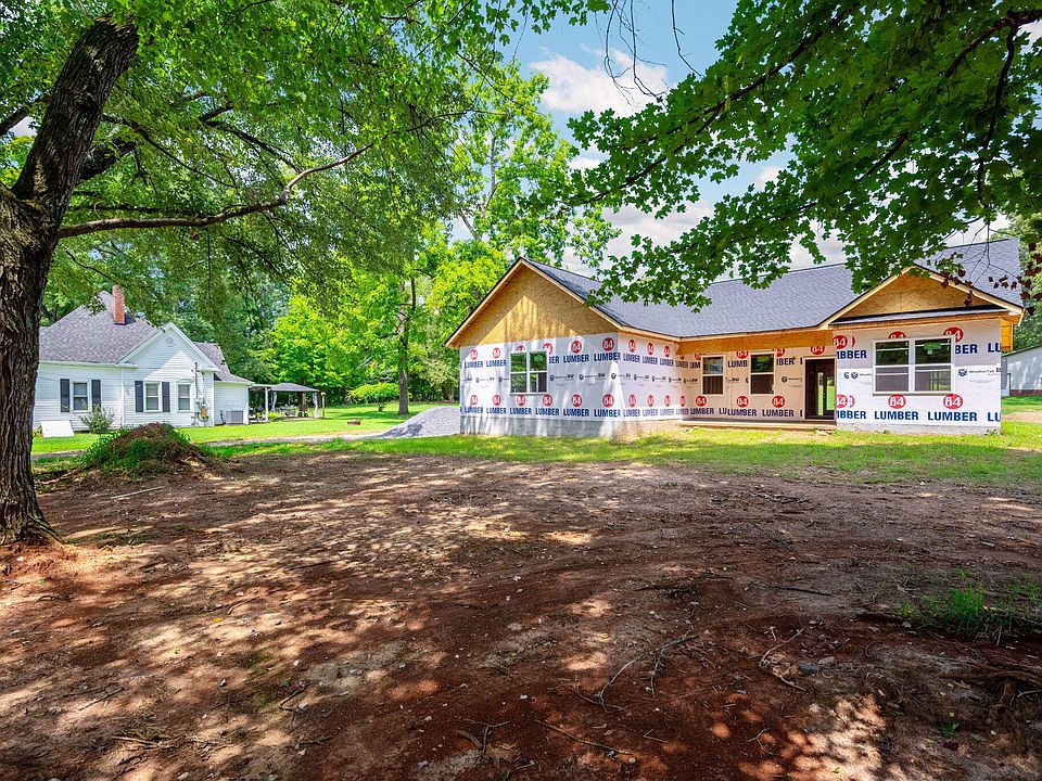1st image of 2352 Parksville Rd