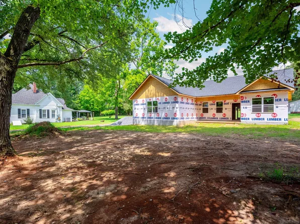 2352 Parksville Rd, Benton, TN 37307