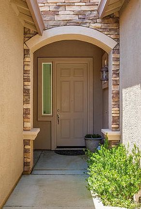 3rd image of 558 Hildebrand Cir