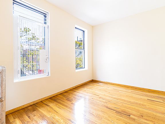 4th image of 565 W 173rd St #53