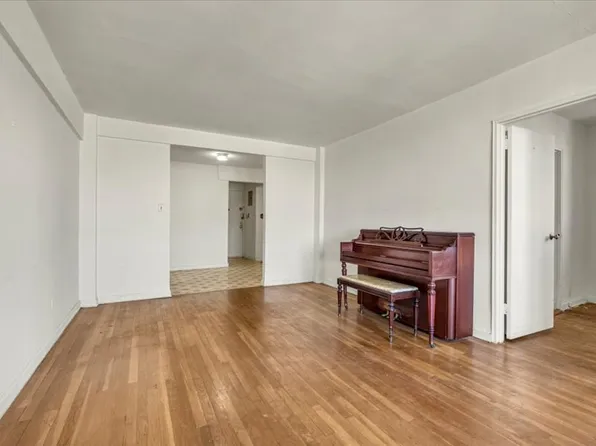 2475 East 11th Street image 4 of 16