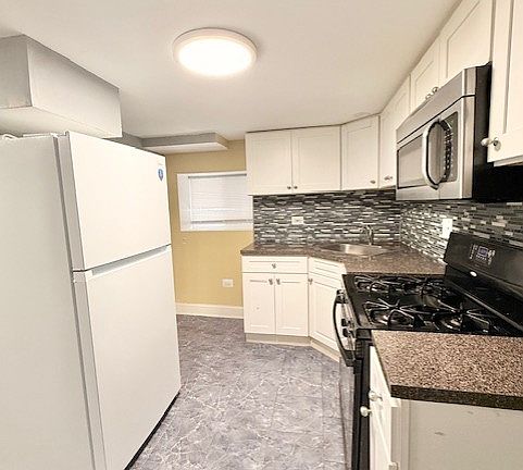 4th image of 6948 S Talman Ave #G
