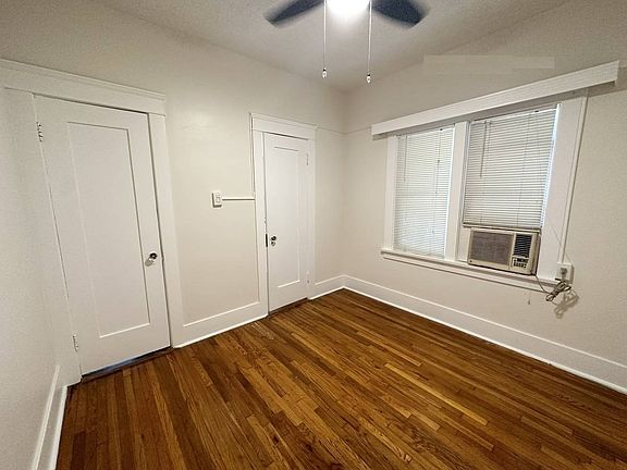 3rd image of 223 Lime Ave APT 1