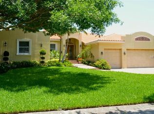 Maple St NE, Saint petersburg, FL 33704