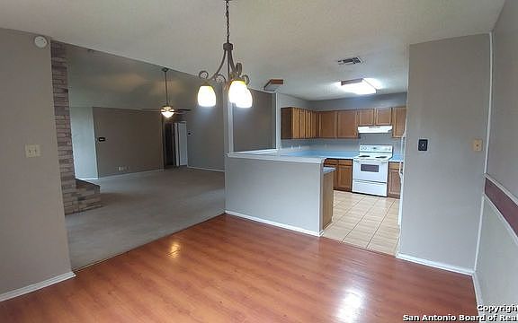 5th image of 13222 Larkway St