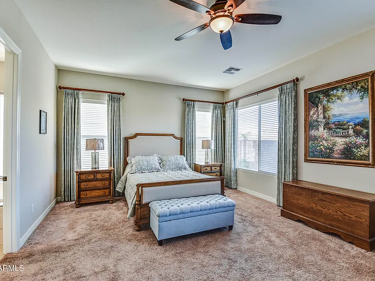 2364 E Susan Dr — Photo 9