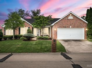 4855 Greenburg Dr, Saint Peters, MO