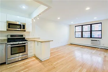 Rented by (Legacy) Elegran