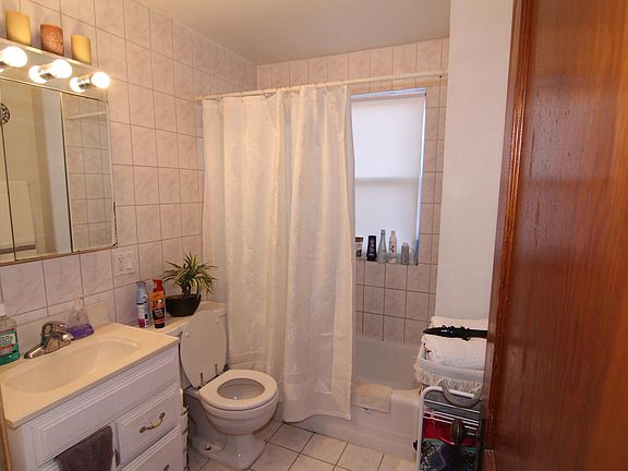 5th image of 5826 W Eddy St #2