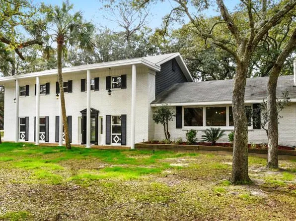 403 Alicia Dr, Biloxi, MS 39531