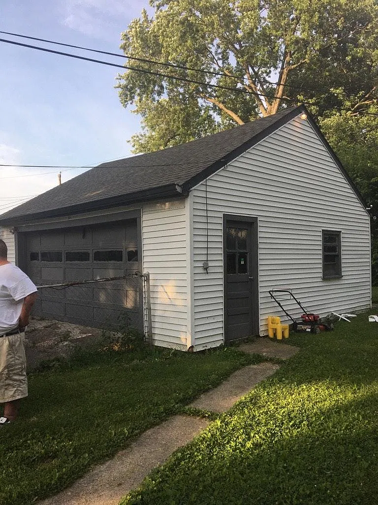 2 bed, 875 sqft, $1,300 — Photo 3
