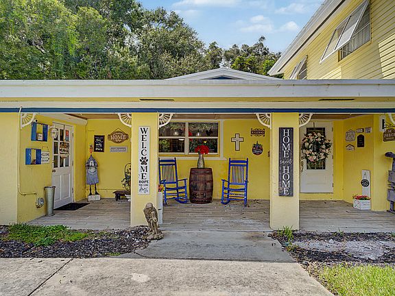 4th image of 3117 Maravilla Boulevard