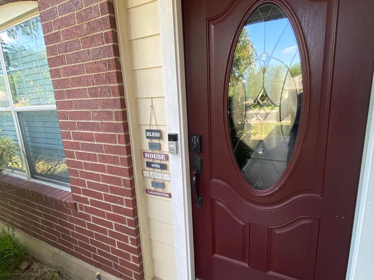 4 bed, 2413 sqft, $2,600 — Photo 4