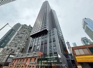 8 Wellesley St W #806-C01, Toronto, ON M4Y 1E7