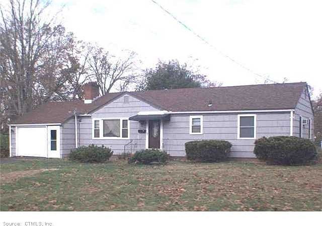 1st image of 107 Forest St