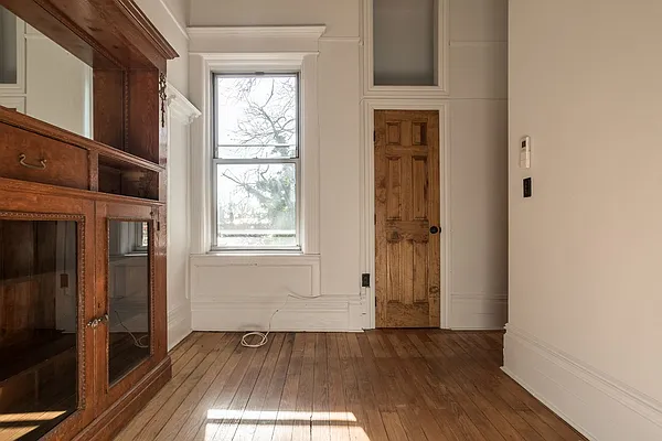 Rented by J & M Realty Services Corp (Management) | media 31